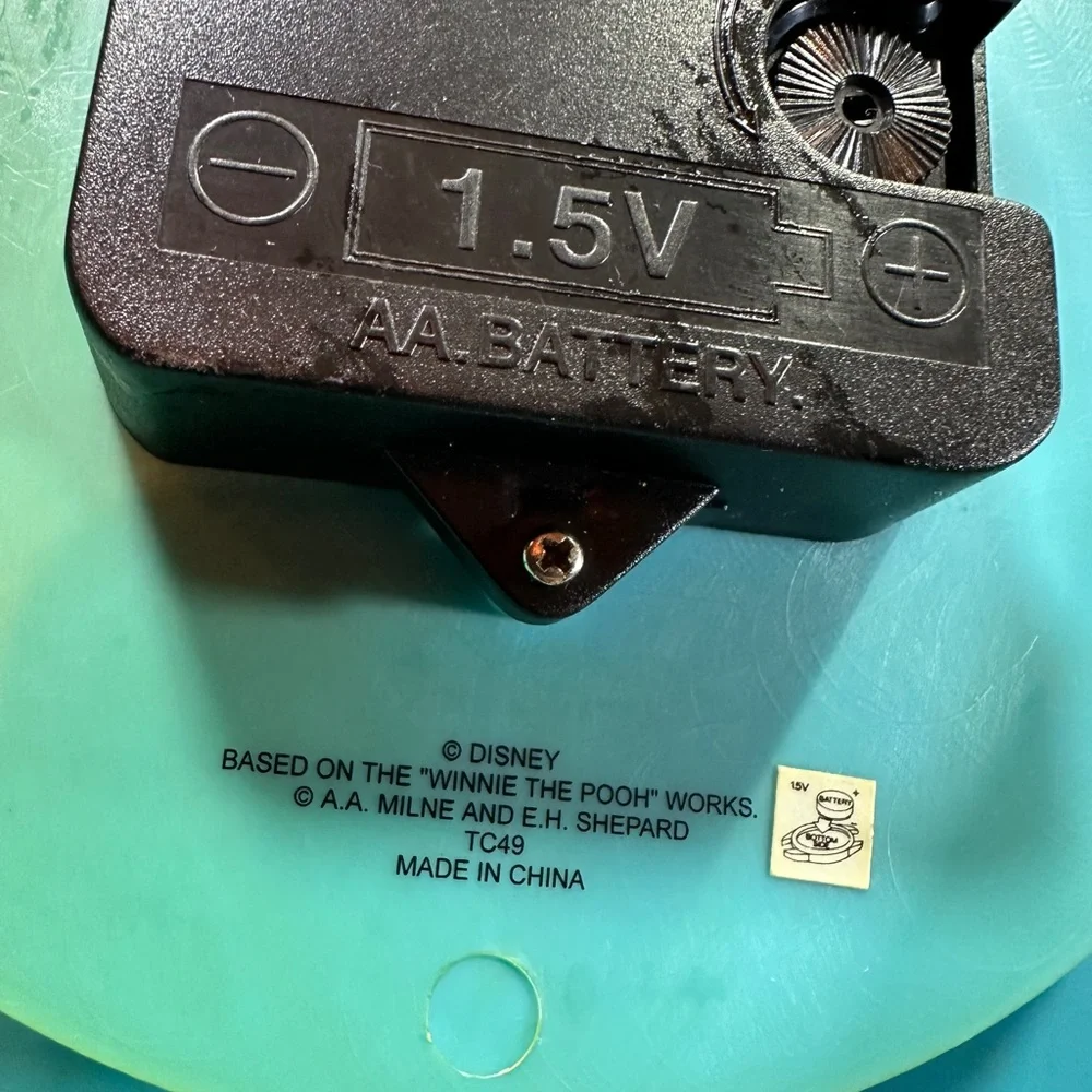 Disney Fantasma Winnie‎ the Pooh Watch Wall Clock Vintage 90s Battery
